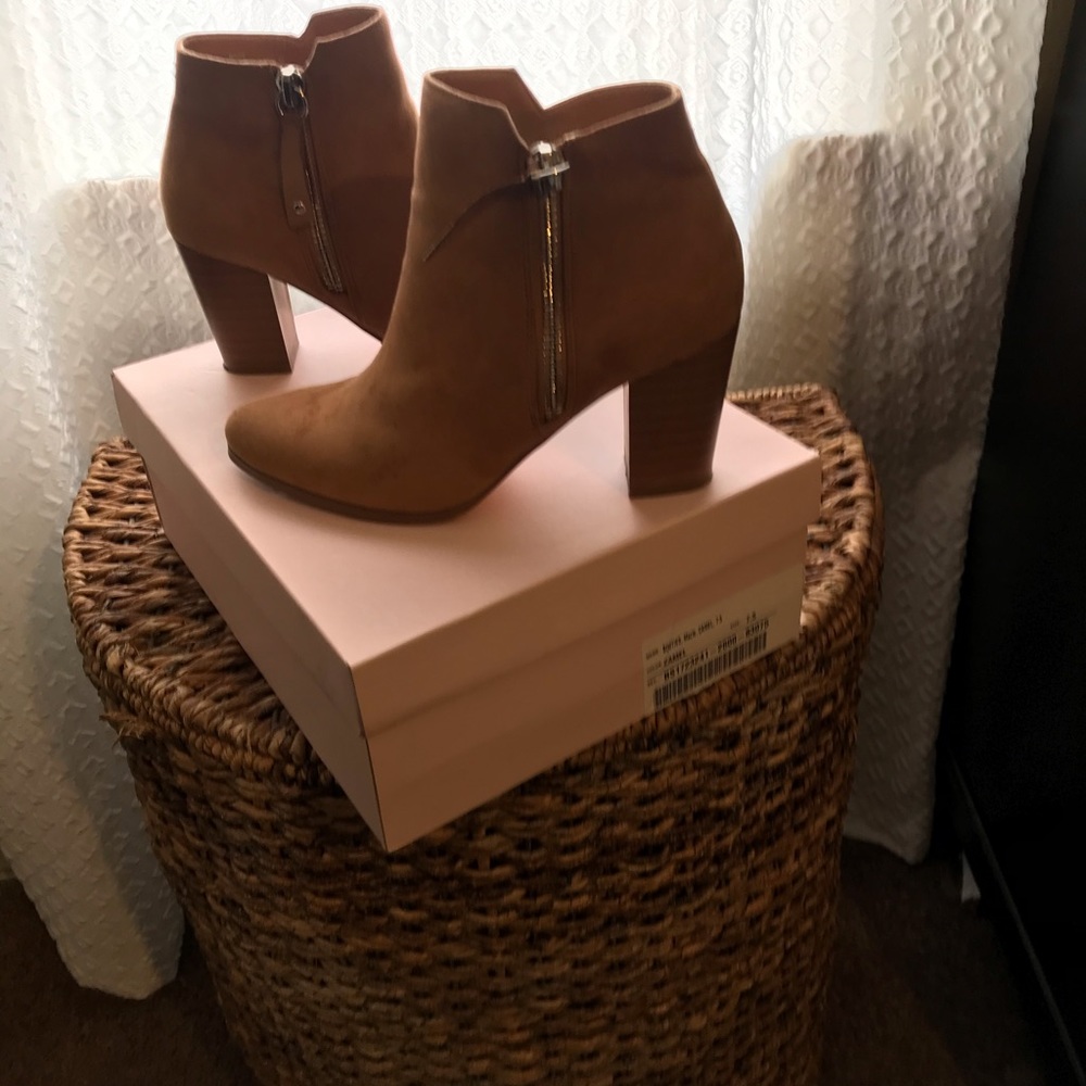 Just Fab camel booties